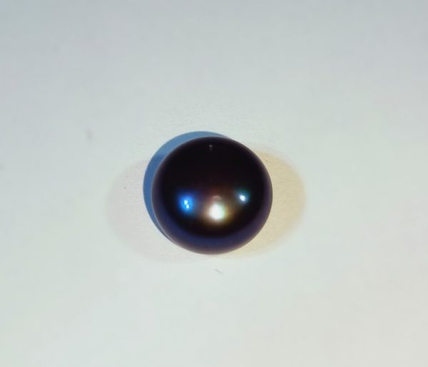 A sample of a black pearl