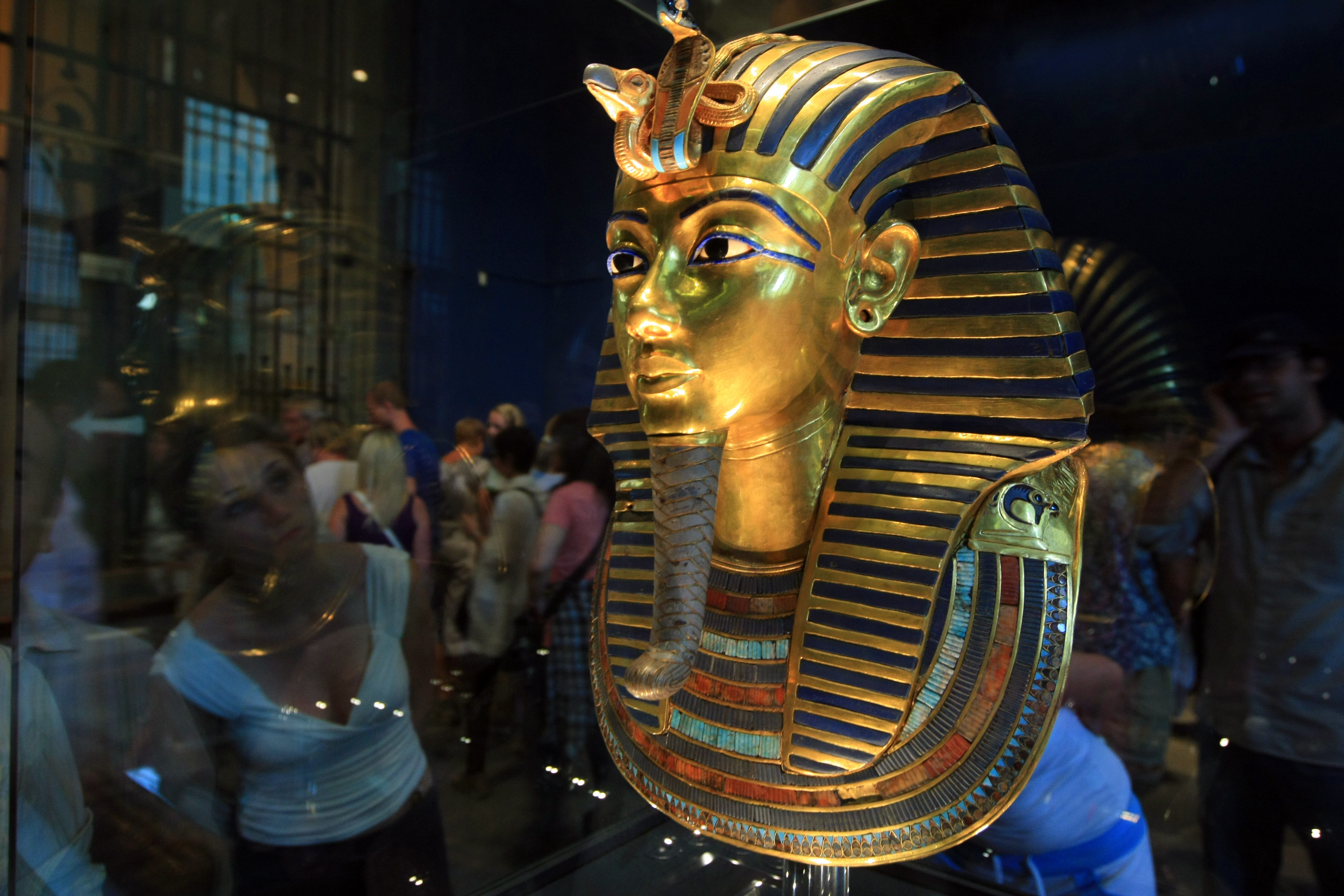 king Tutankhamun Mask made with Lapis Lazuli